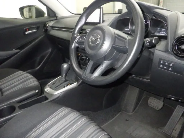 MAZDA MAZDA2 2022